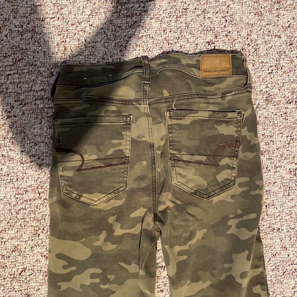 American eagle camo skinny jeans. - Picture 6 of 7